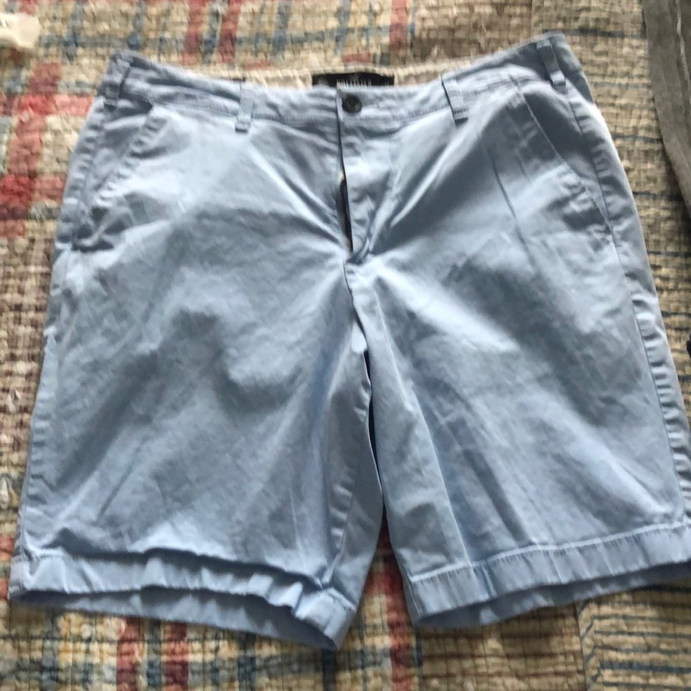 Size 33 Men’s Hollister Classic Epic Flex Shorts